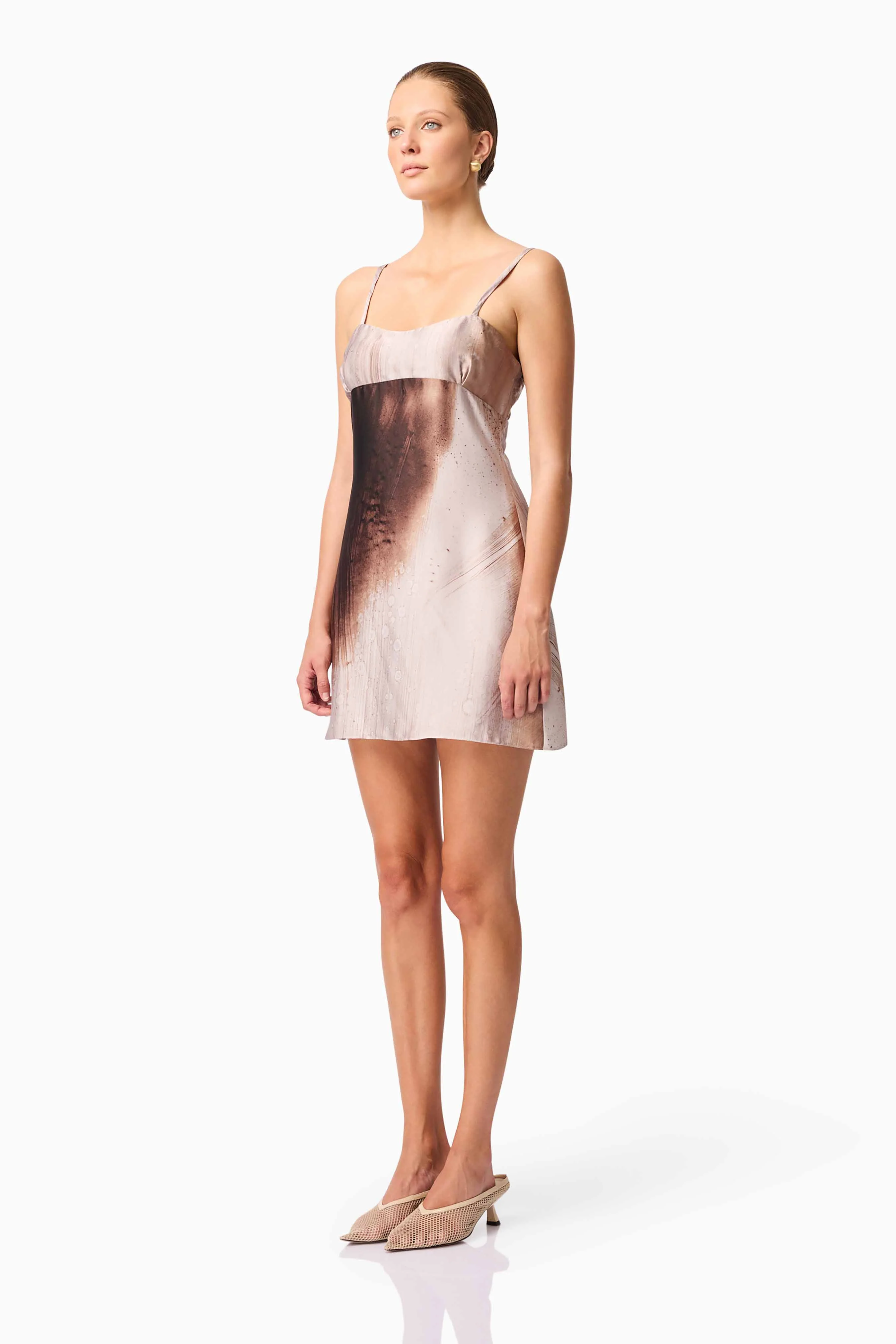 CURAAE Oriellie Sleeveless Mini Dress in Brown - Image 2