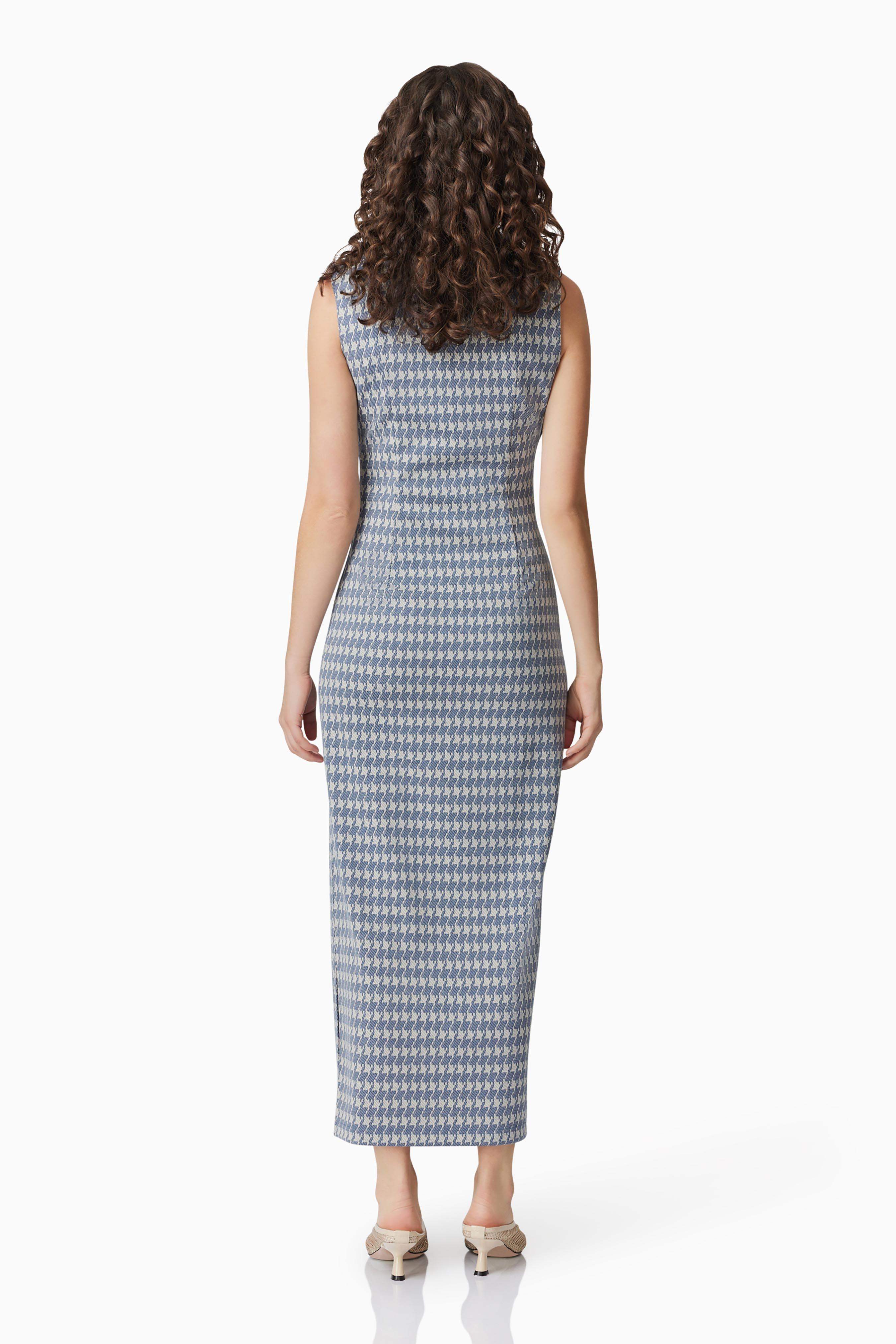 CURAAE Diana Midi Dress In Blue & White - Image 4