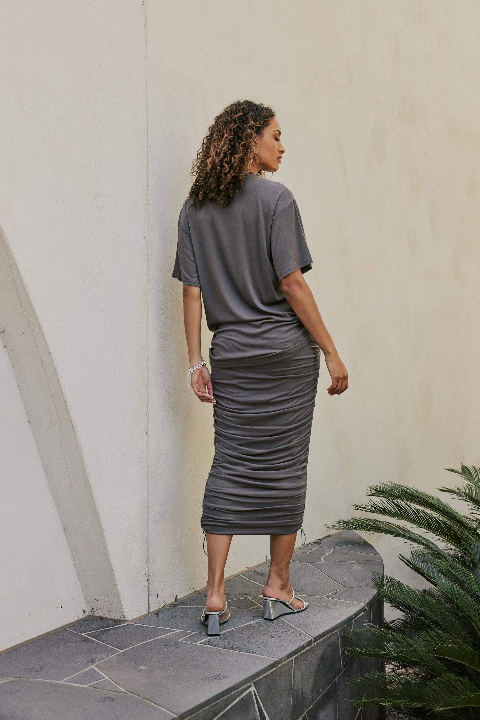CURAAE Esme Short Sleeves Crew Rib T-Shirt in Grey - Image 4