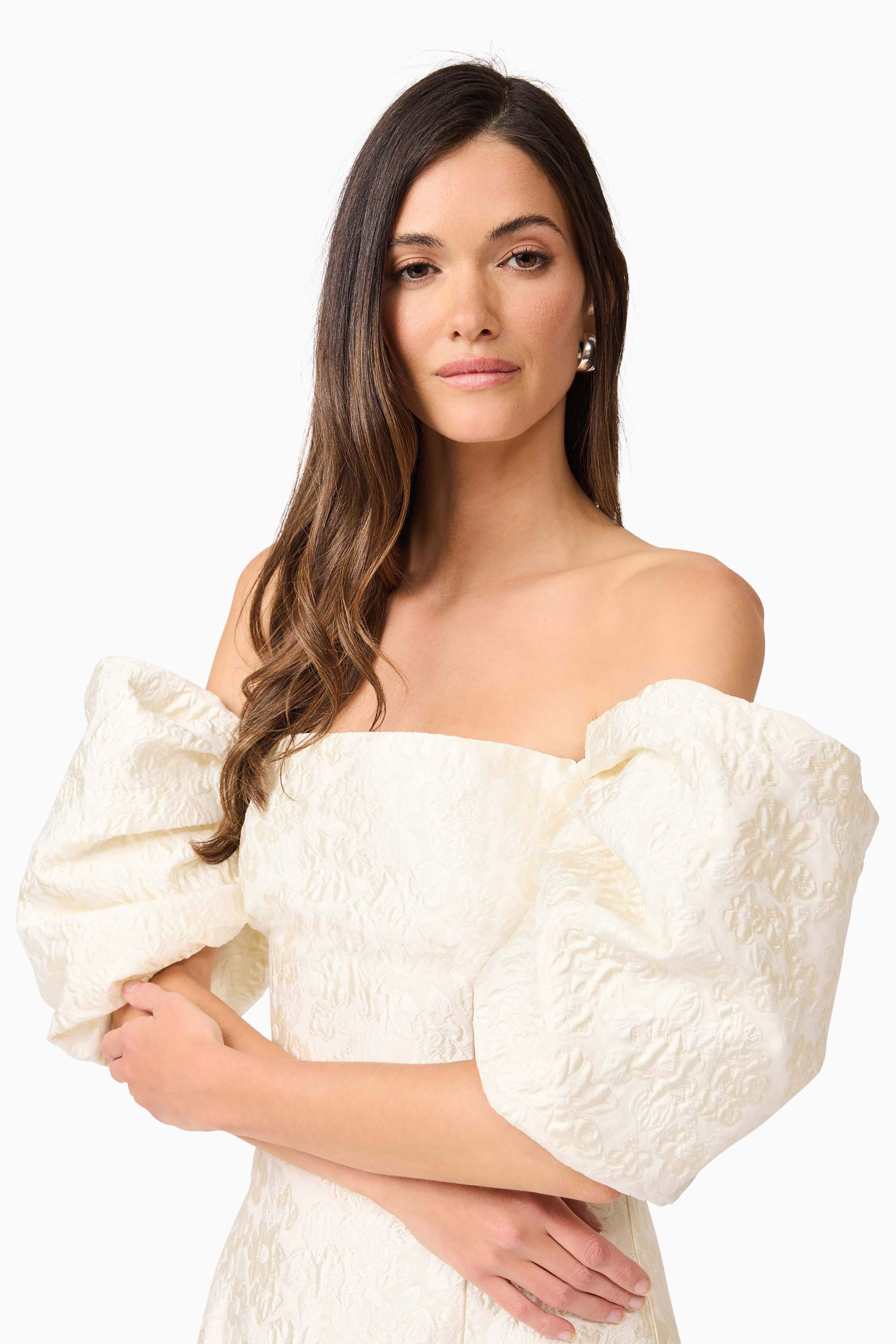 Galadirel Puff Sleeve Midi Dress in White - Image 6