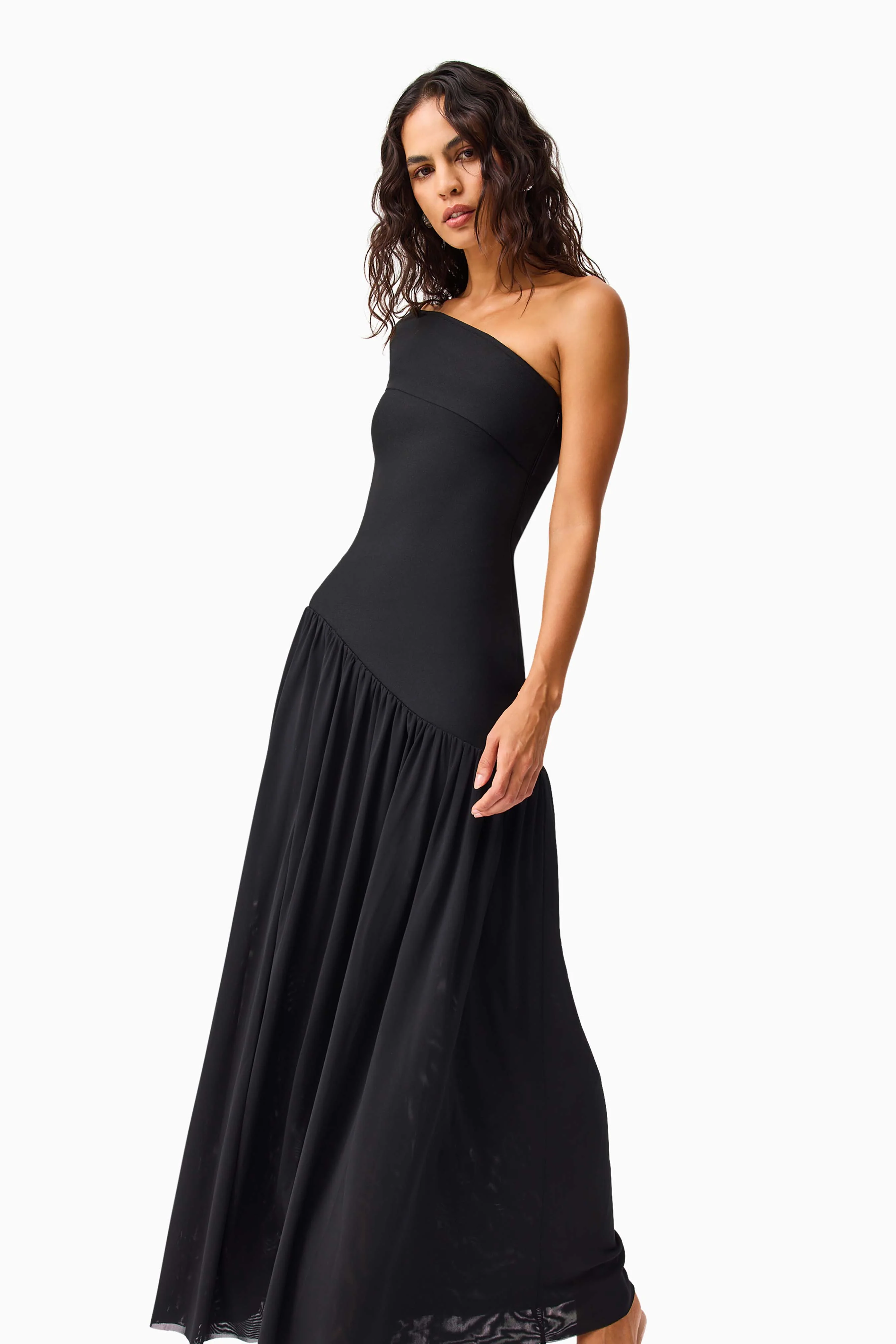 Jesselle Off The Shoulder Gown in Black - Image 2