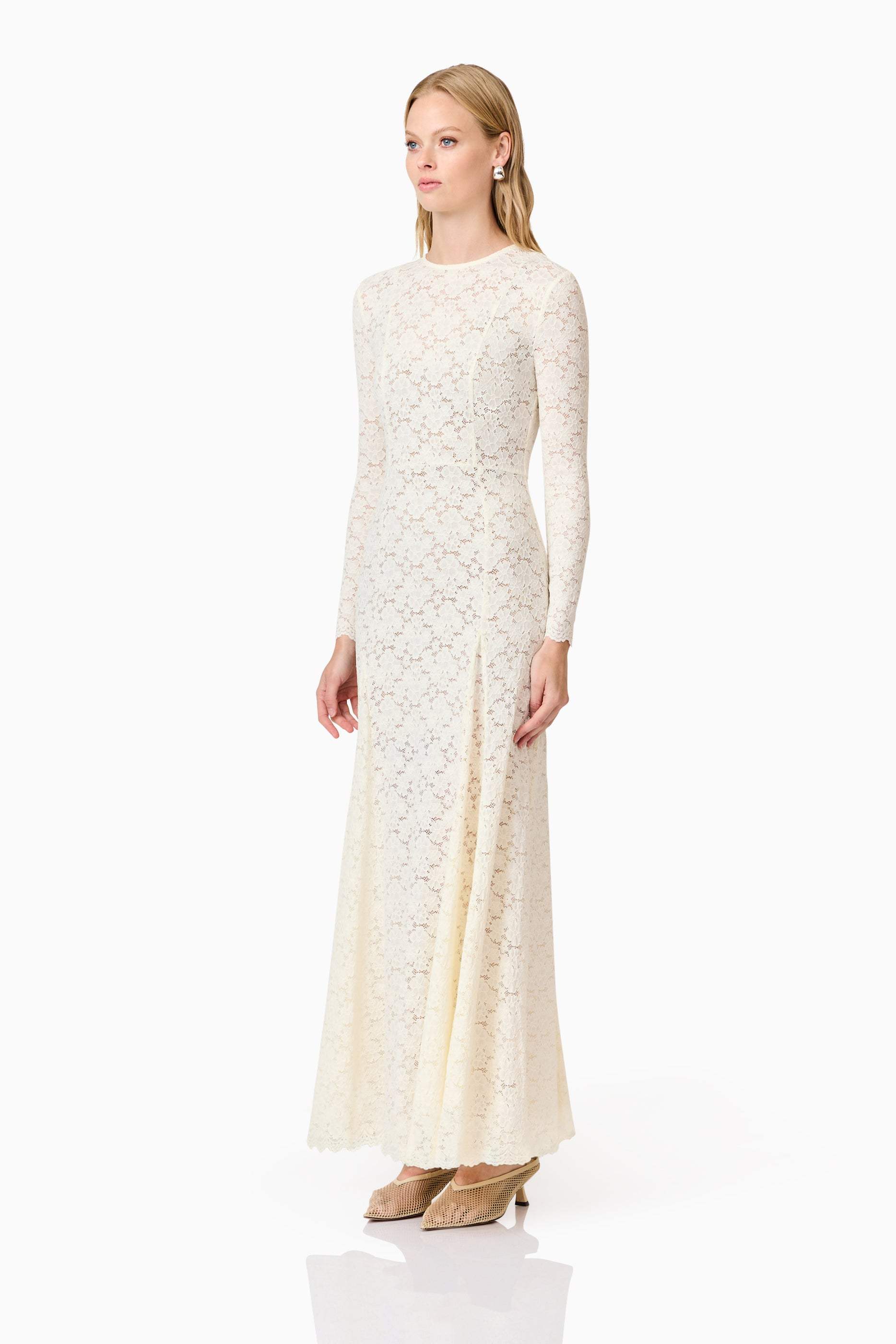 CURAAE Kira Stretch Lace Maxi Dress In White - Image 3