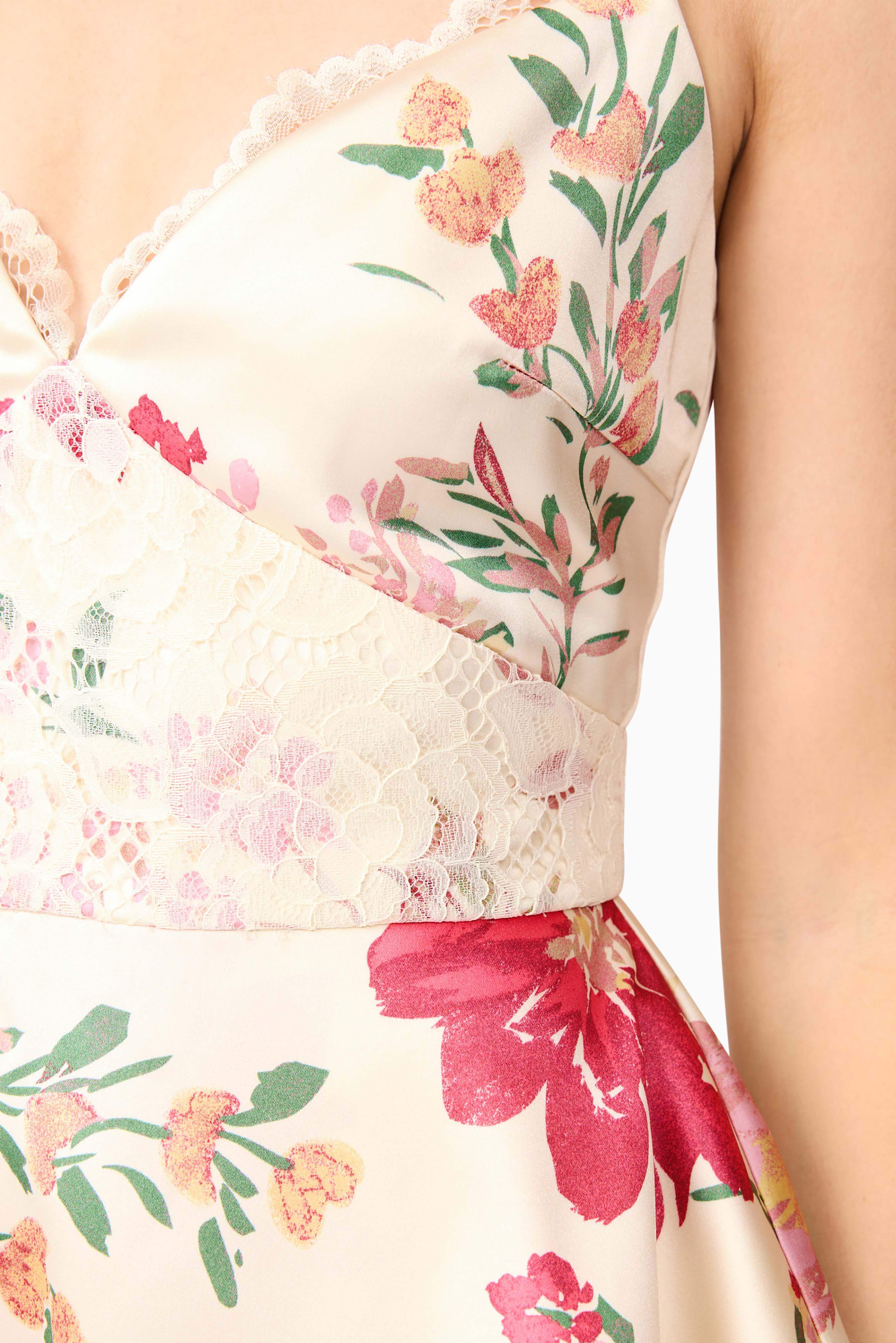Rosalina Tiered Mini Dress in Floral - Image 7