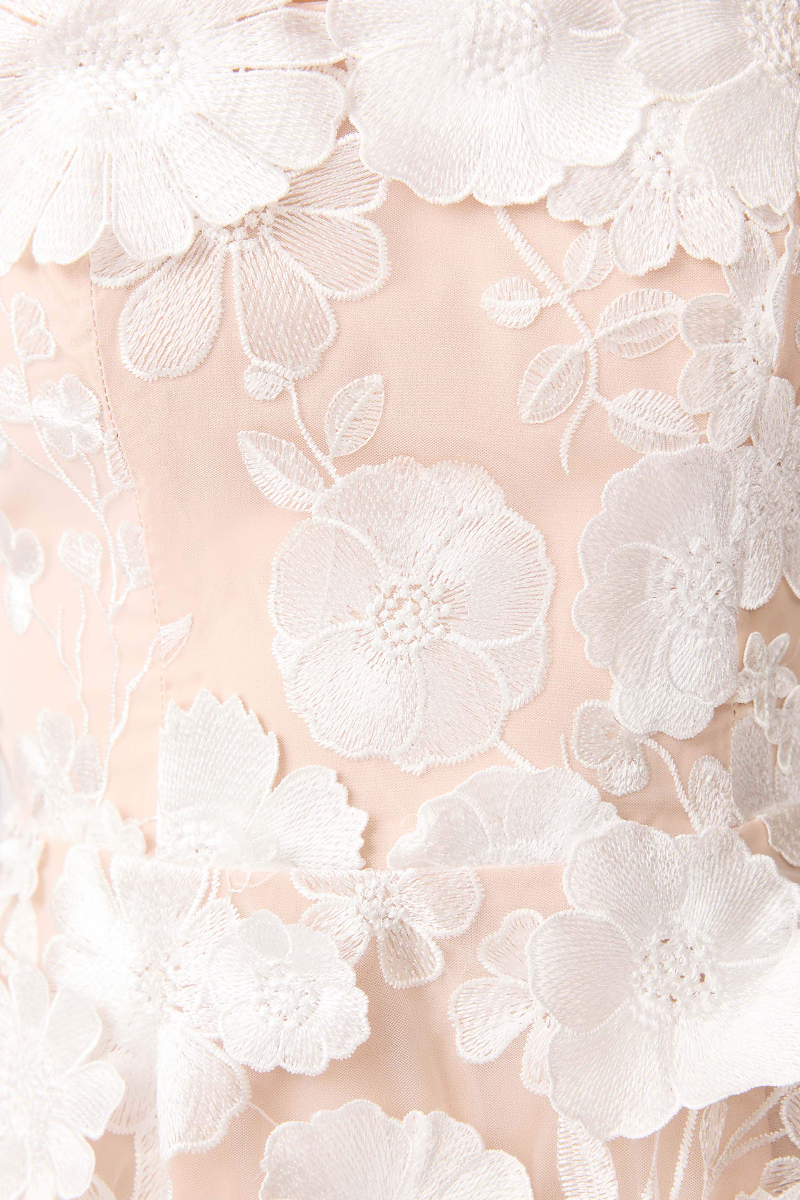 Selene Maxi Tiered 3D Dress in White - Image 9