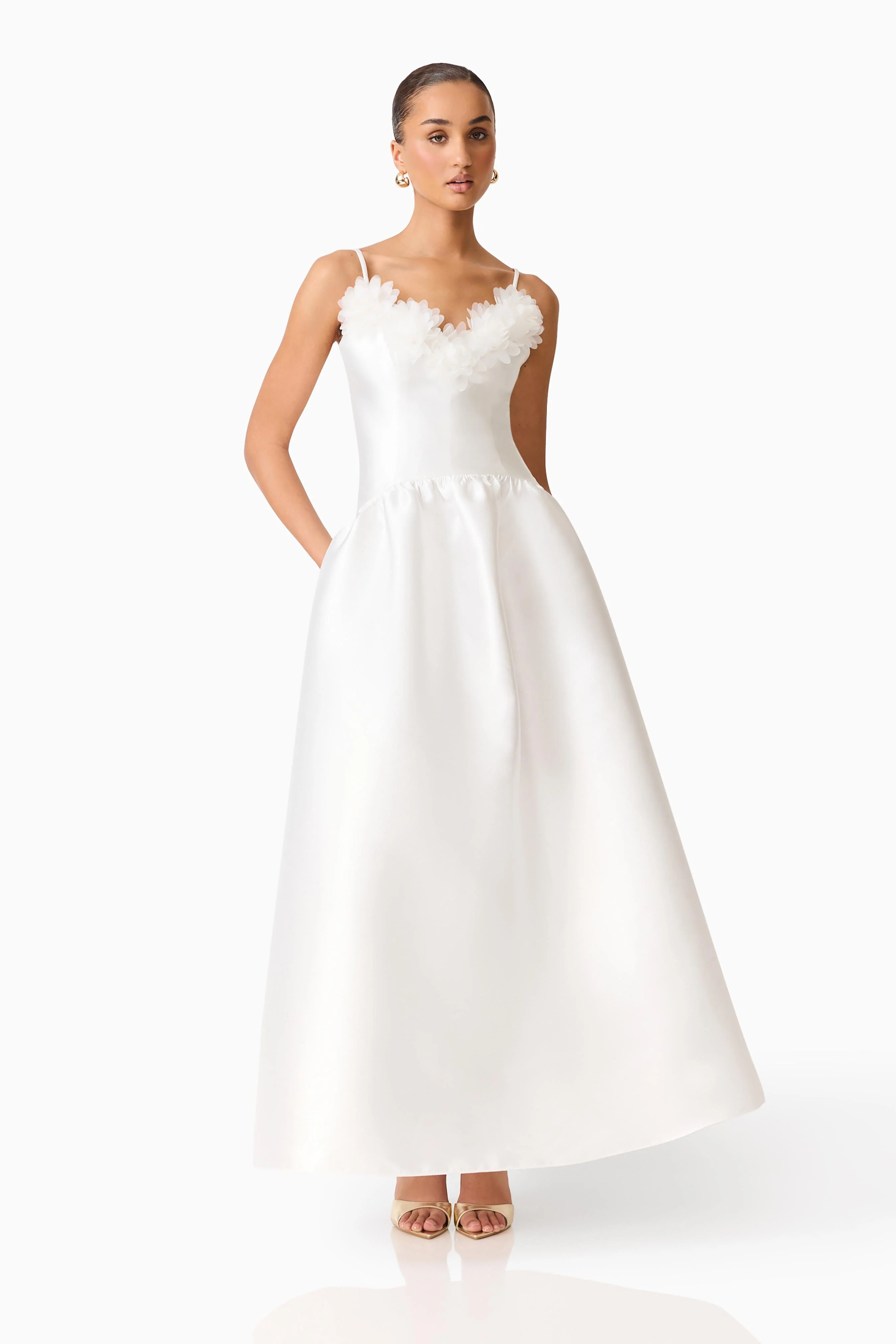 Tula Gown in White - Image 4